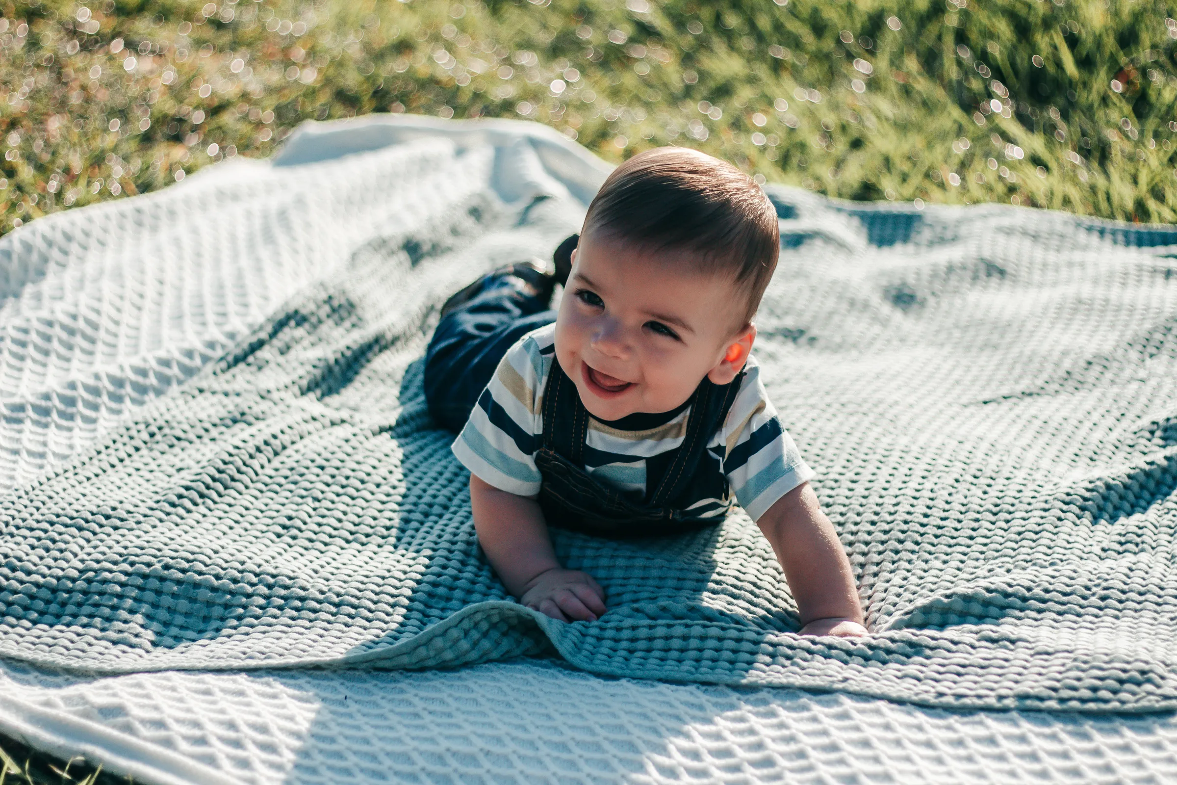 Candid family photography session by Seasons and Sprouts Photography
